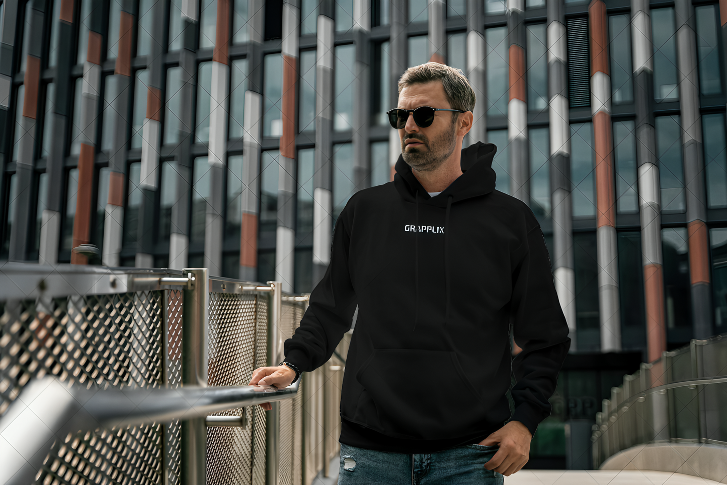 EAT OR BE EATEN HOODIE BLACK